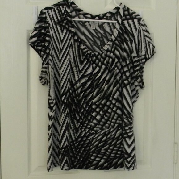 Worthington Woman Stretch Top Blouse 3X Black White Shirt Career Work Layering - Picture 1 of 4